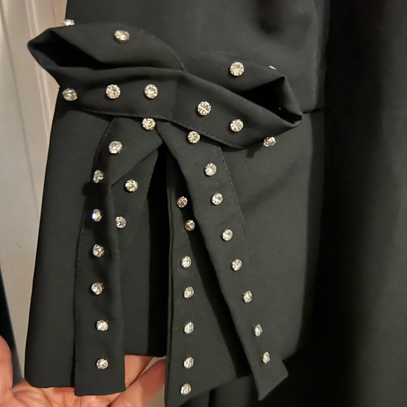 🔥Boohoo Black Blazer with Pearl Cuff Accents - Picture 6 of 11